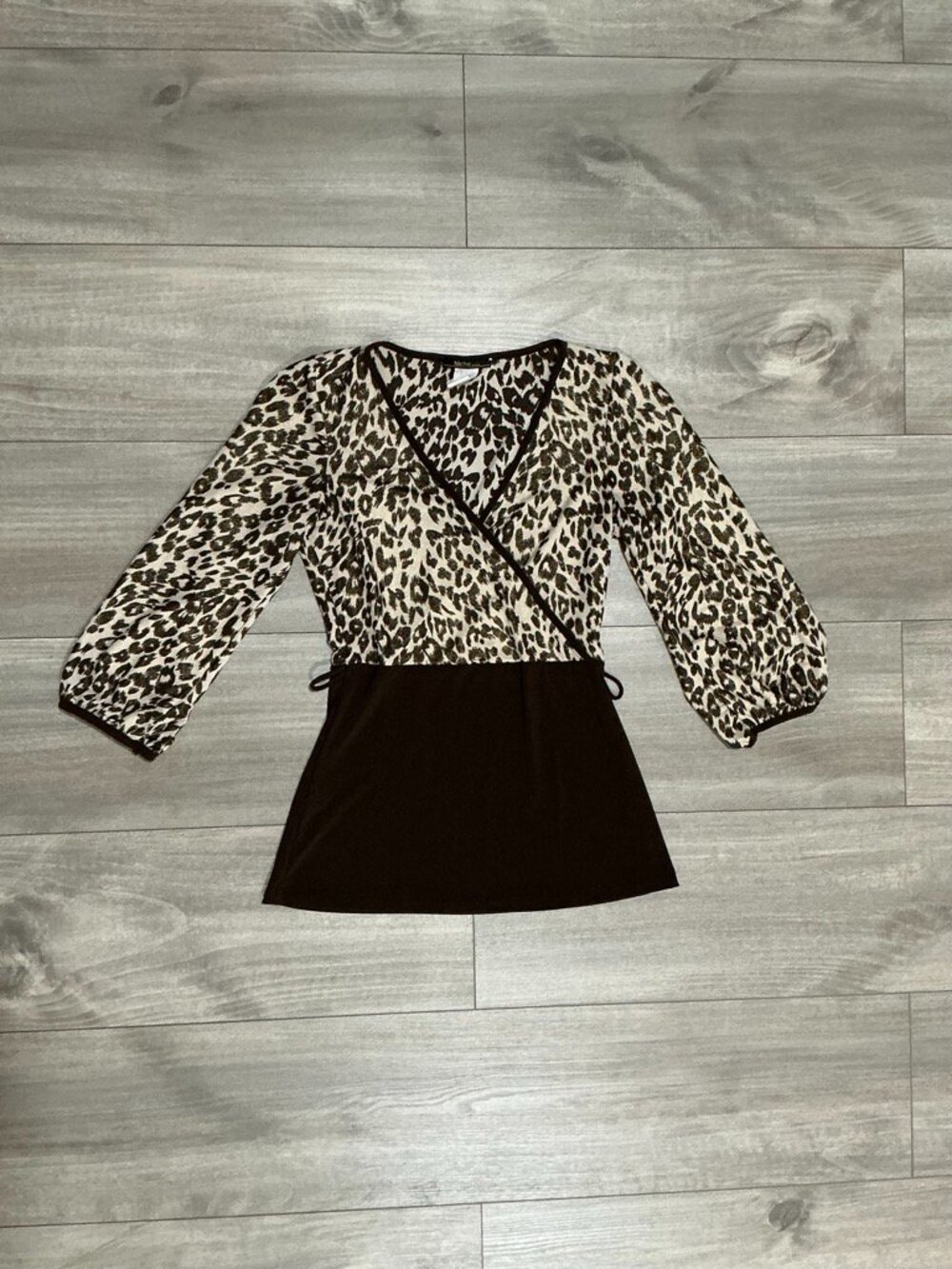 Niche USA Leopard Print Faux Wrap Top Small